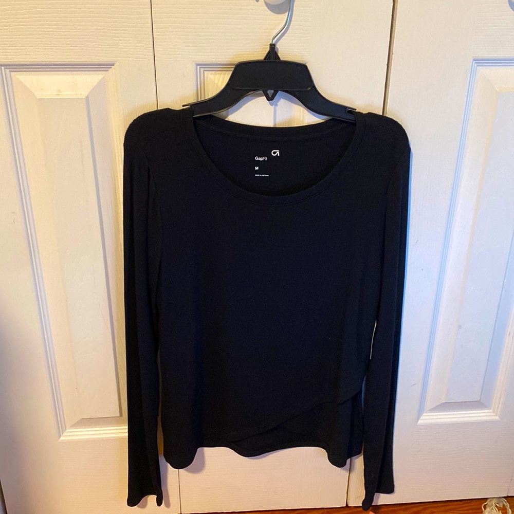 Medium black long sleeve from Gap!